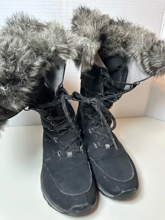 Eddie Bauer Winter Boots picture #1