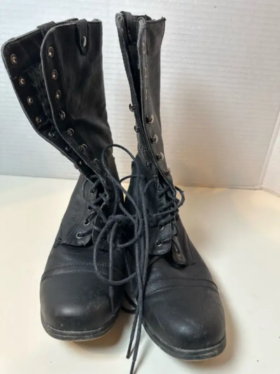 Lace up Boots picture #1