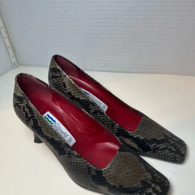 Kitten Heel picture #1