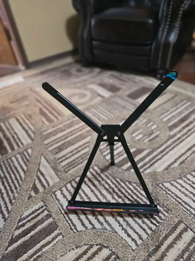 Display Easel picture #1