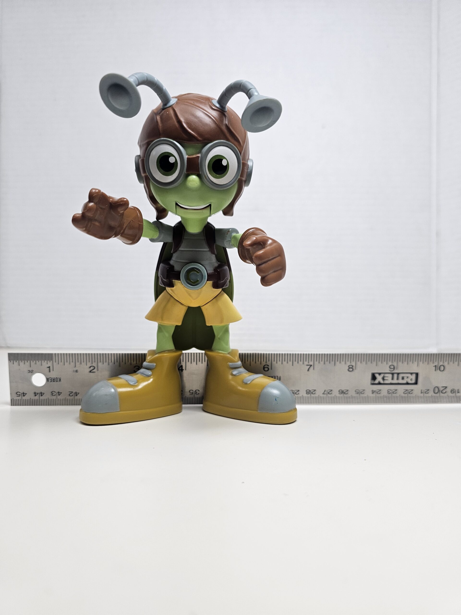 Fun Interactive Green Alien Toy Figure with Light-Up Feature - product image 1