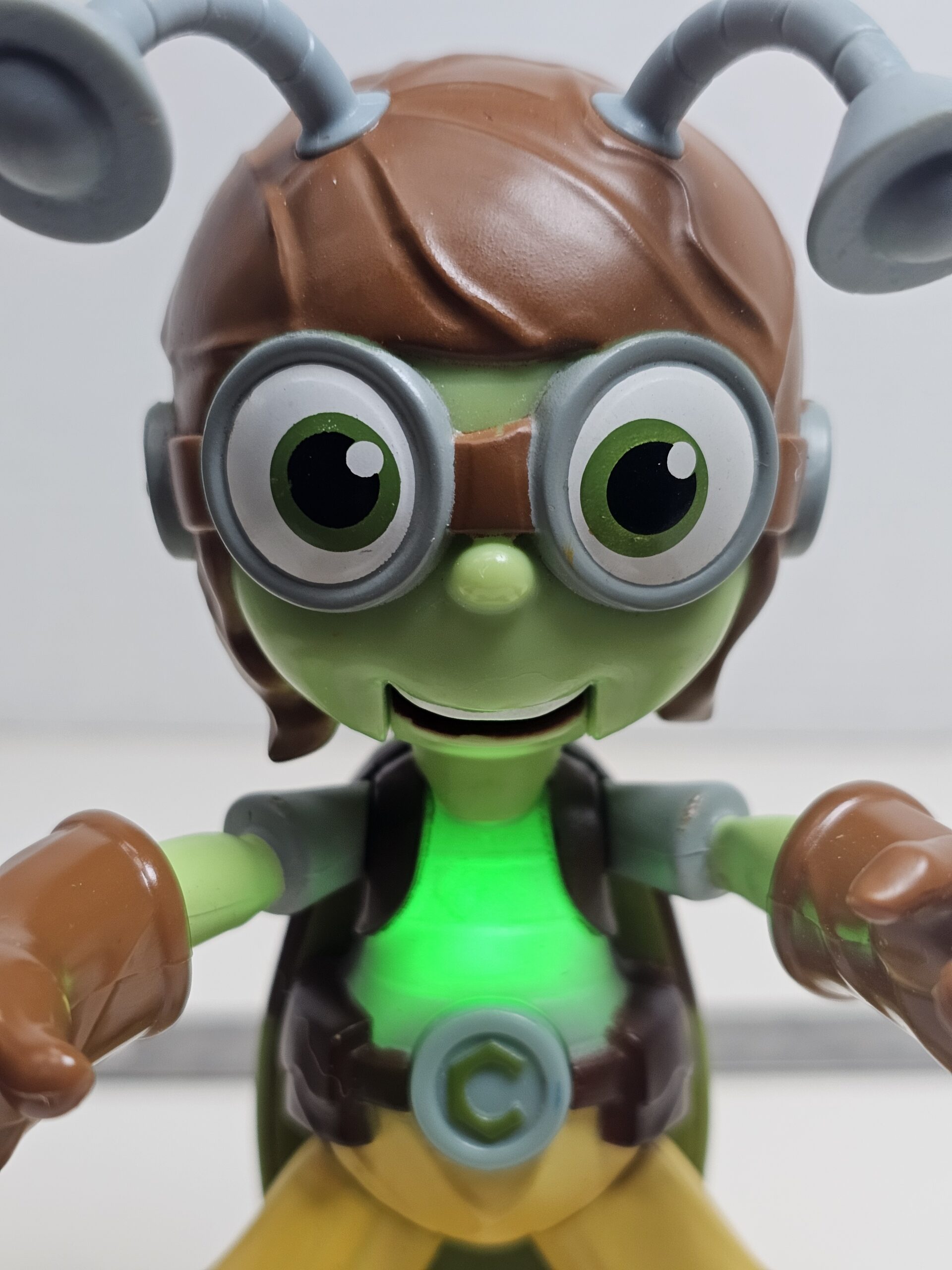 Fun Interactive Green Alien Toy Figure with Light-Up Feature - product image 5