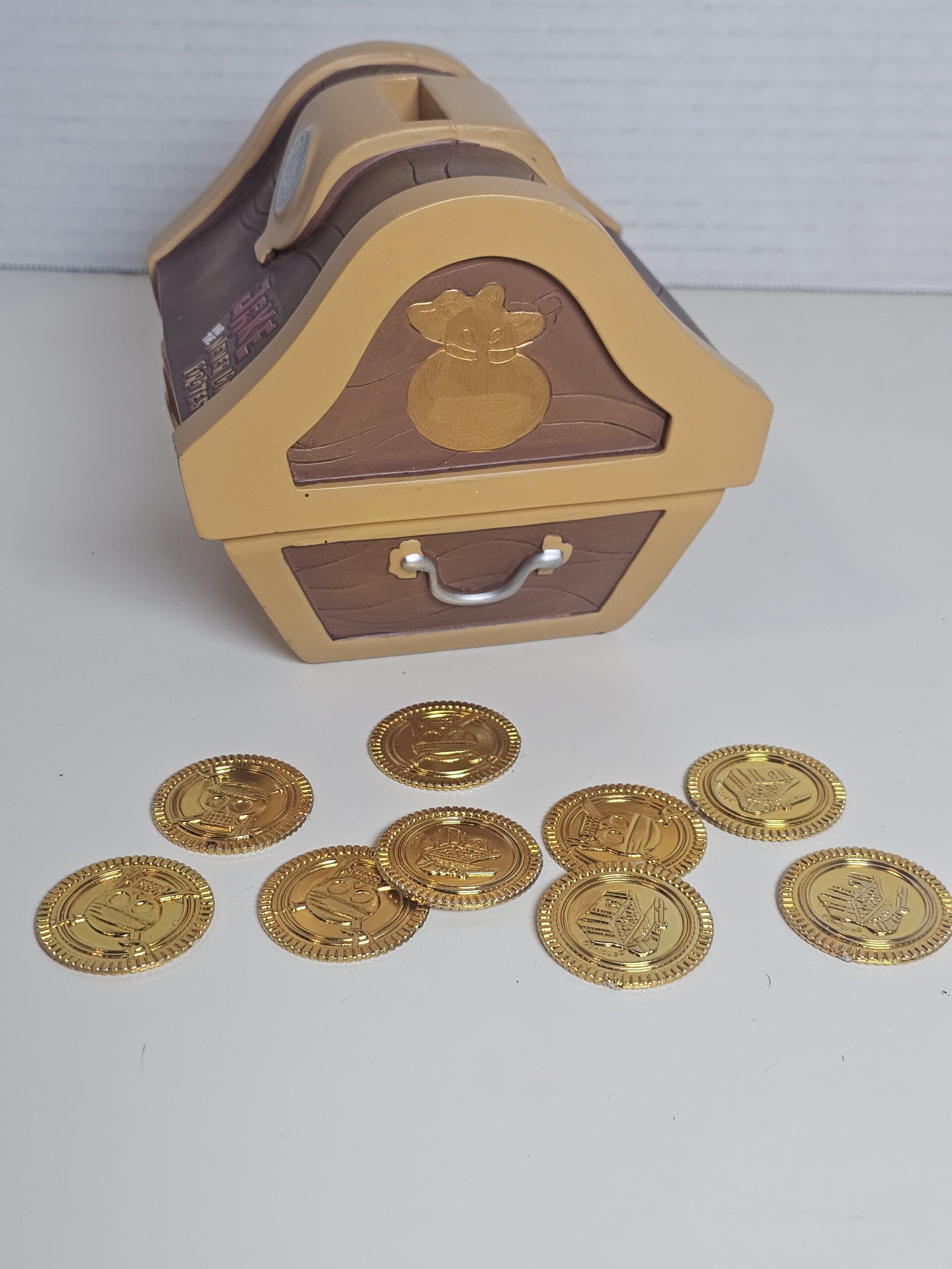 Disney Jake and the Never Land Pirates Treasure Chest with Coins - product image 2