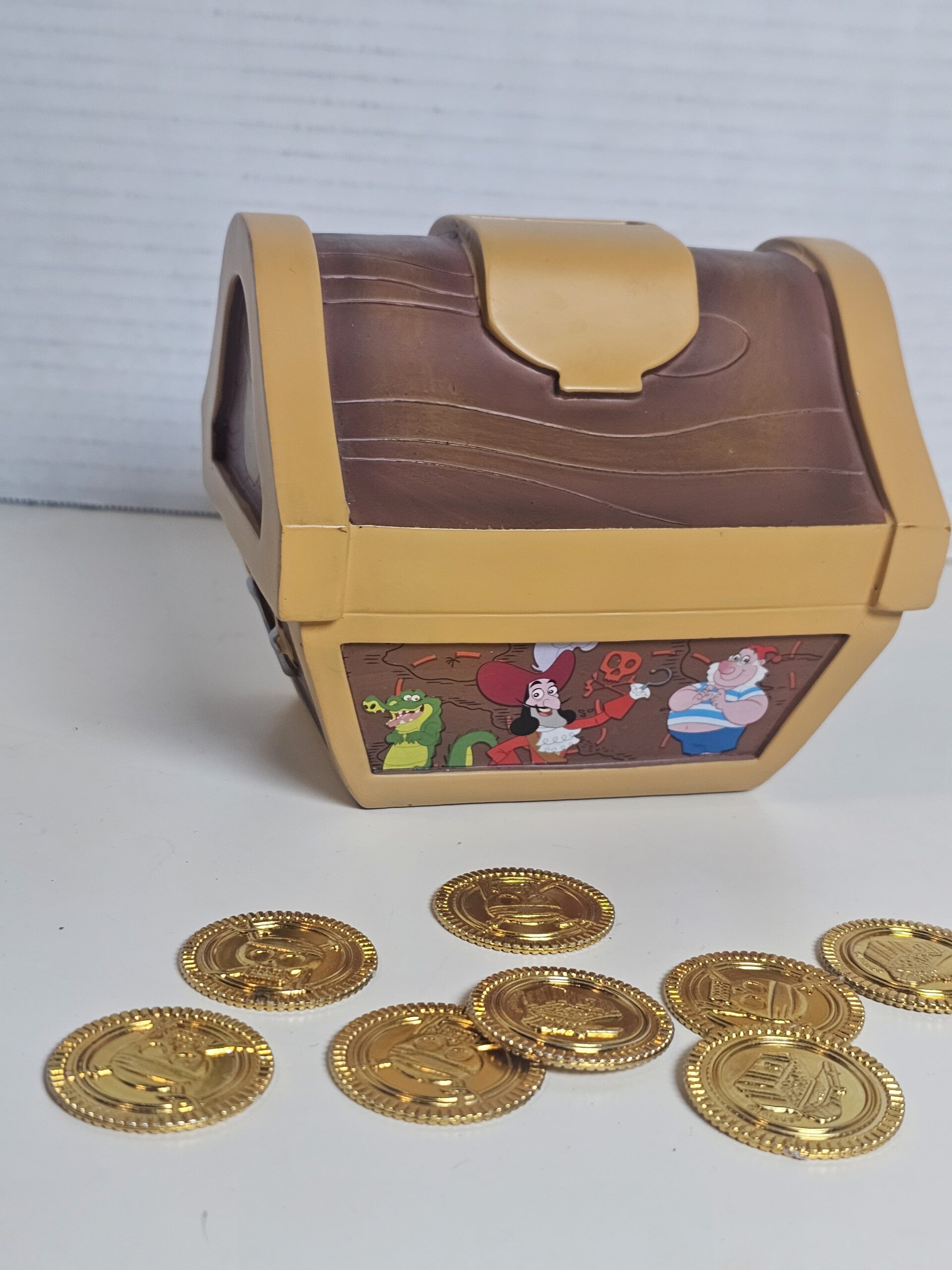 Disney Jake and the Never Land Pirates Treasure Chest with Coins - product image 3