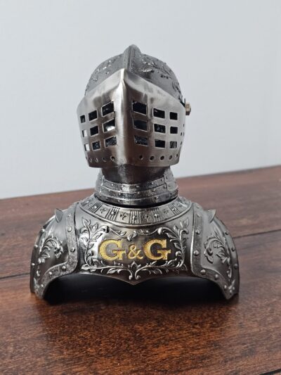 G&G Knight Armor Bust Statue with Intricate Detailing - product image 1