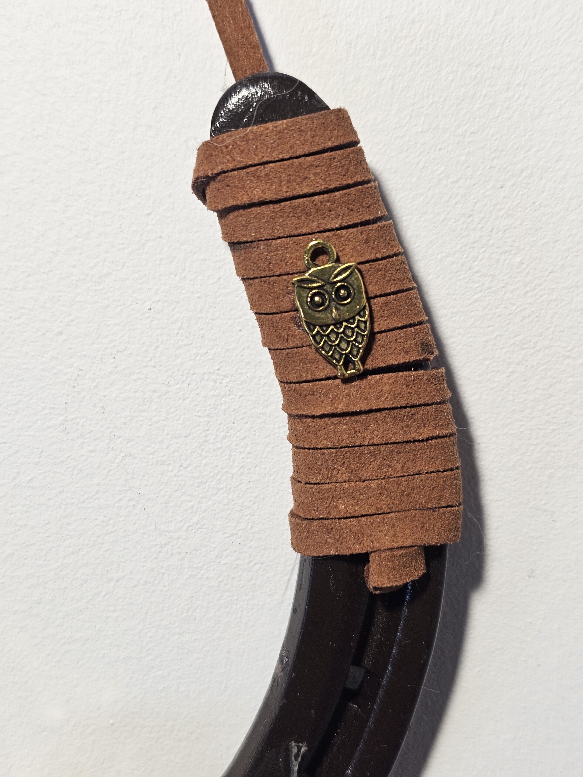 Decorative Horseshoe Wall Hanging with Owl Design - product image 3