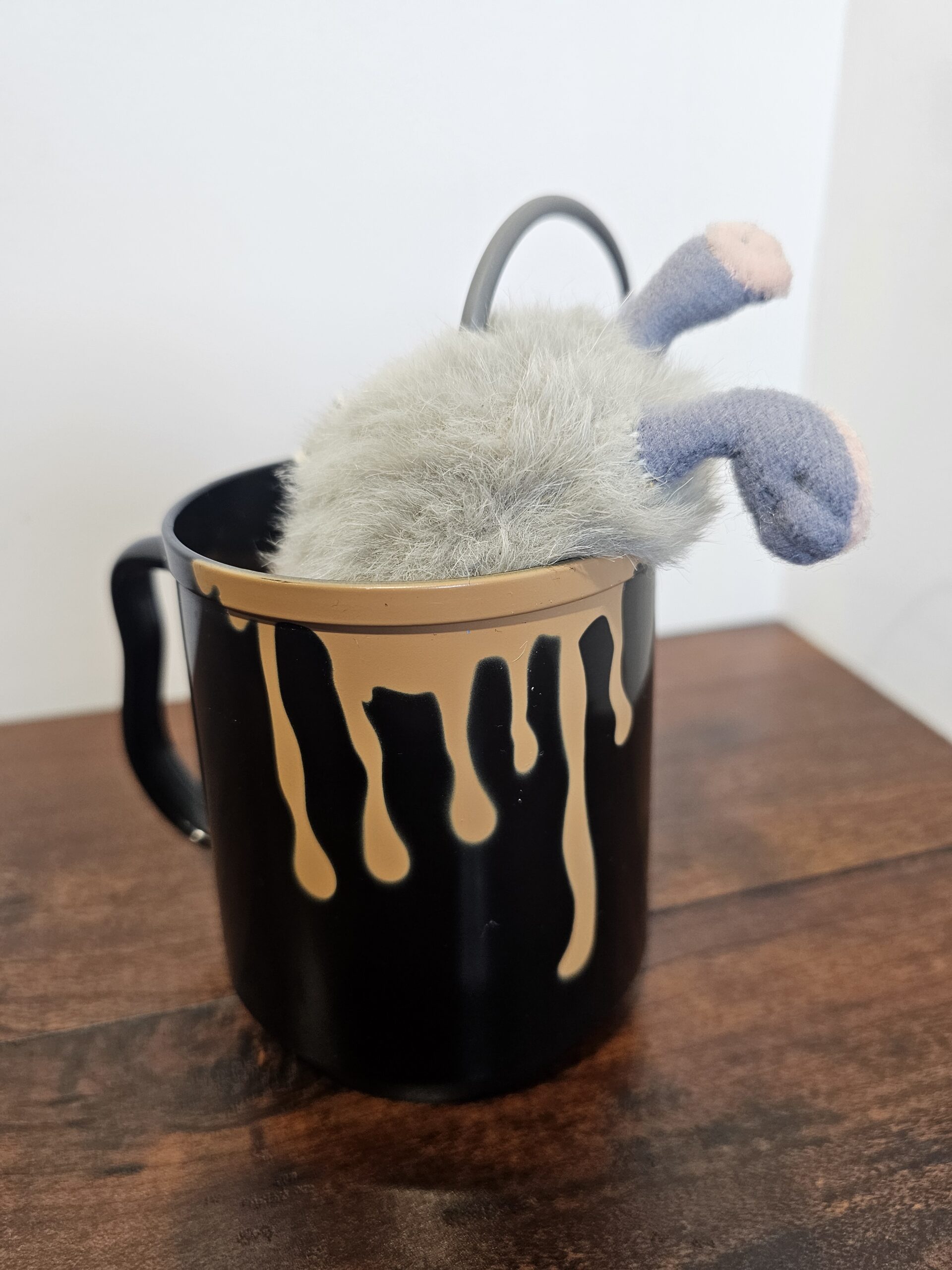 Novelty Black Mug with Faux Rat Tail Decoration - product image 5