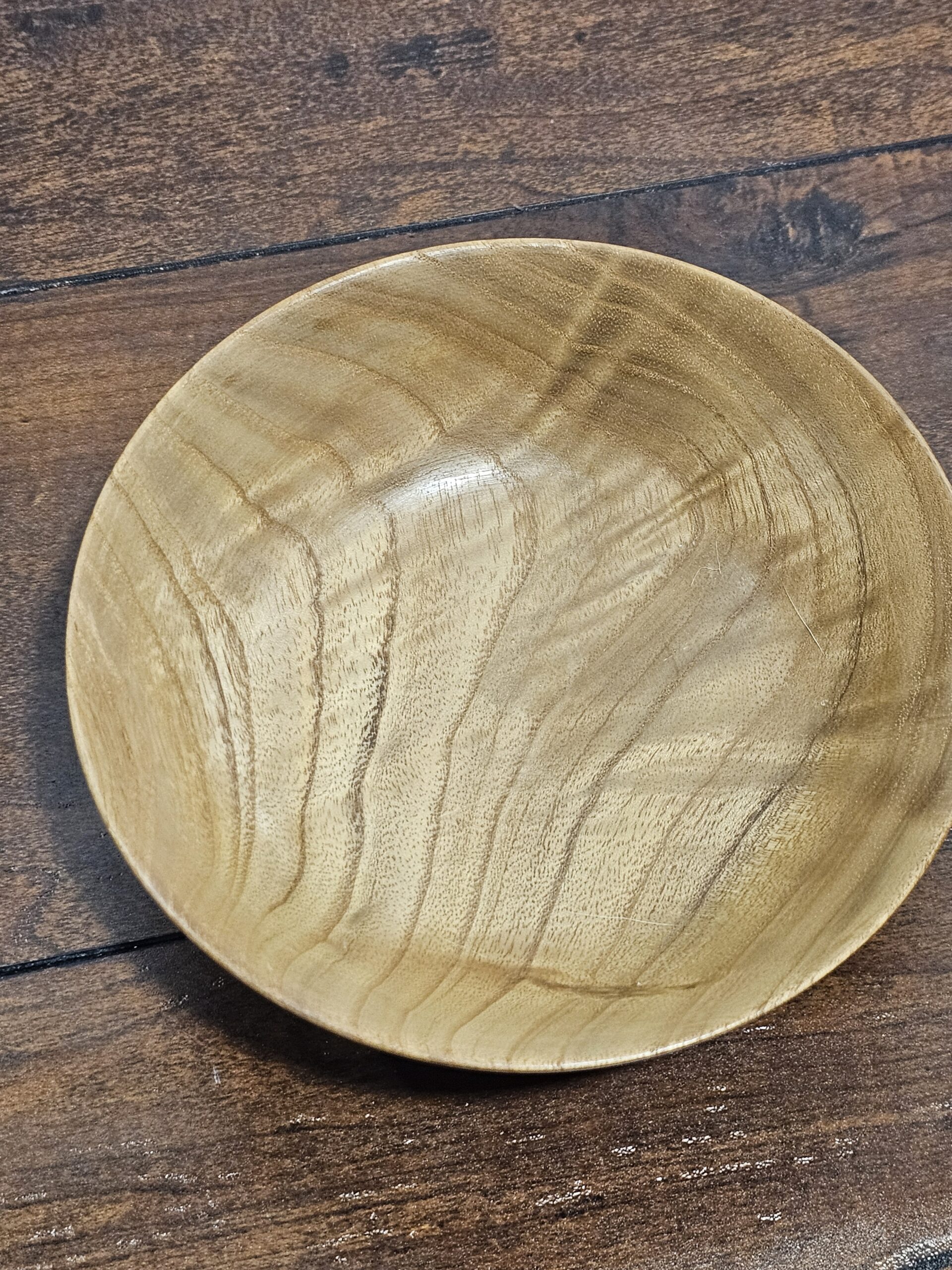 Handcrafted Wooden Bowl with Natural Wood Grain Finish - product image 1
