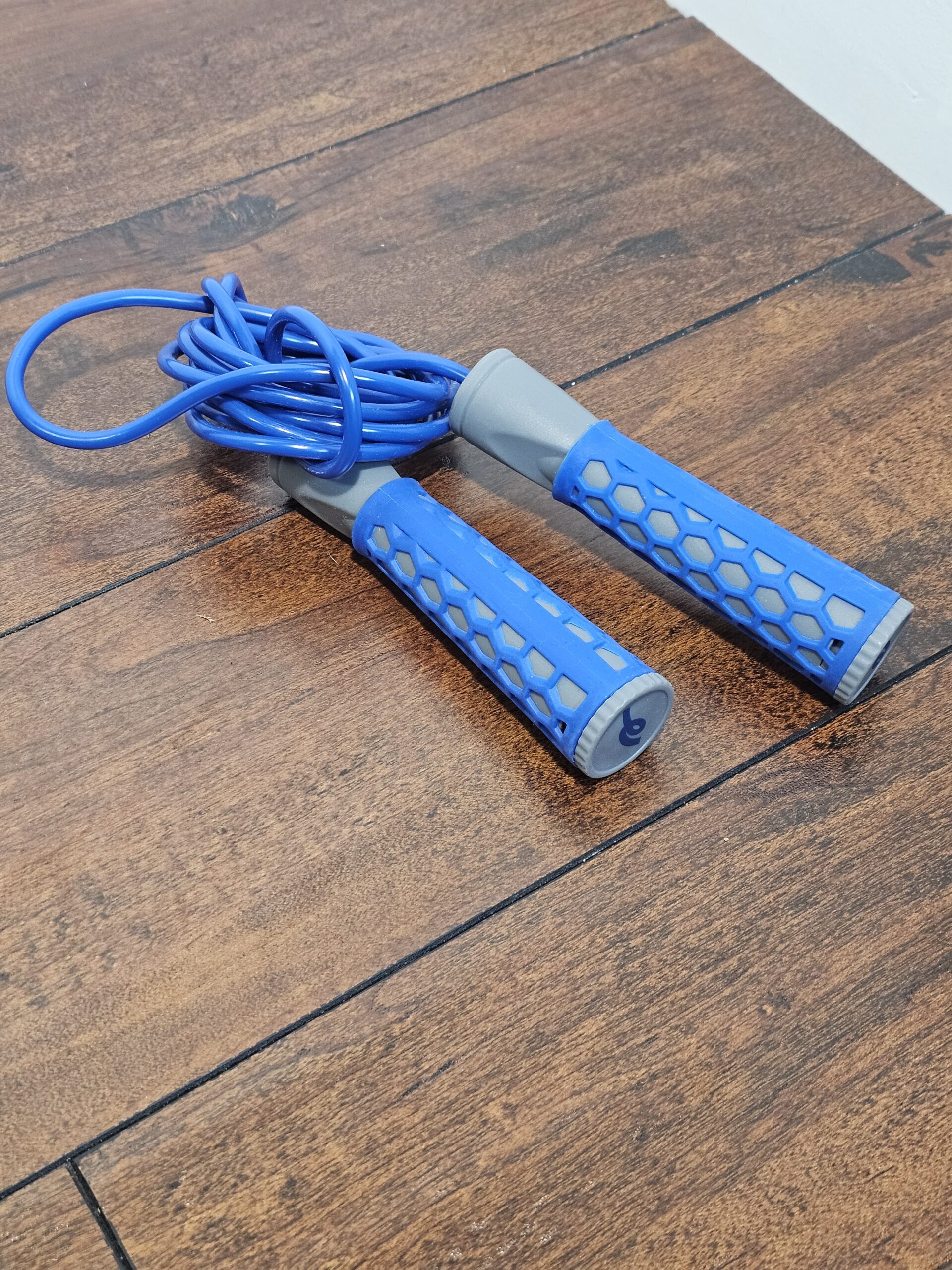 Unknown Brand Blue Jump Rope with Textured Handles - product image 1