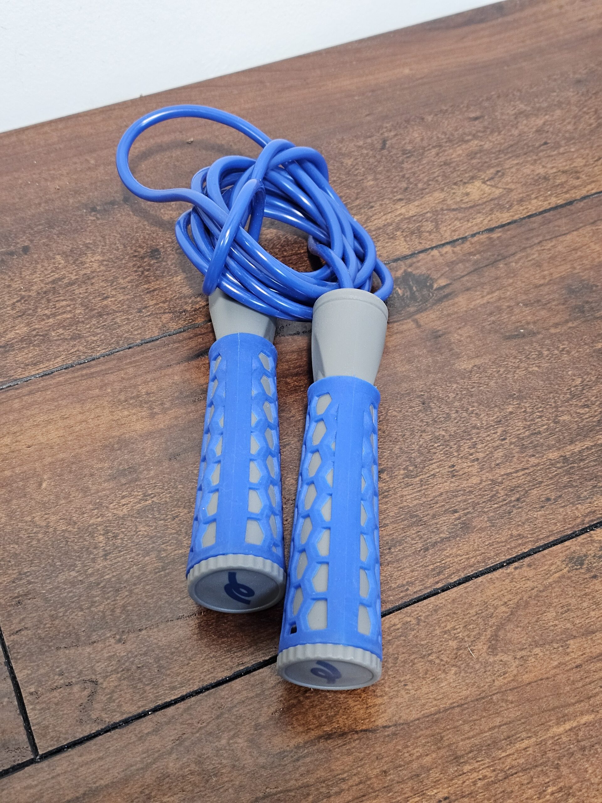 Unknown Brand Blue Jump Rope with Textured Handles - product image 2