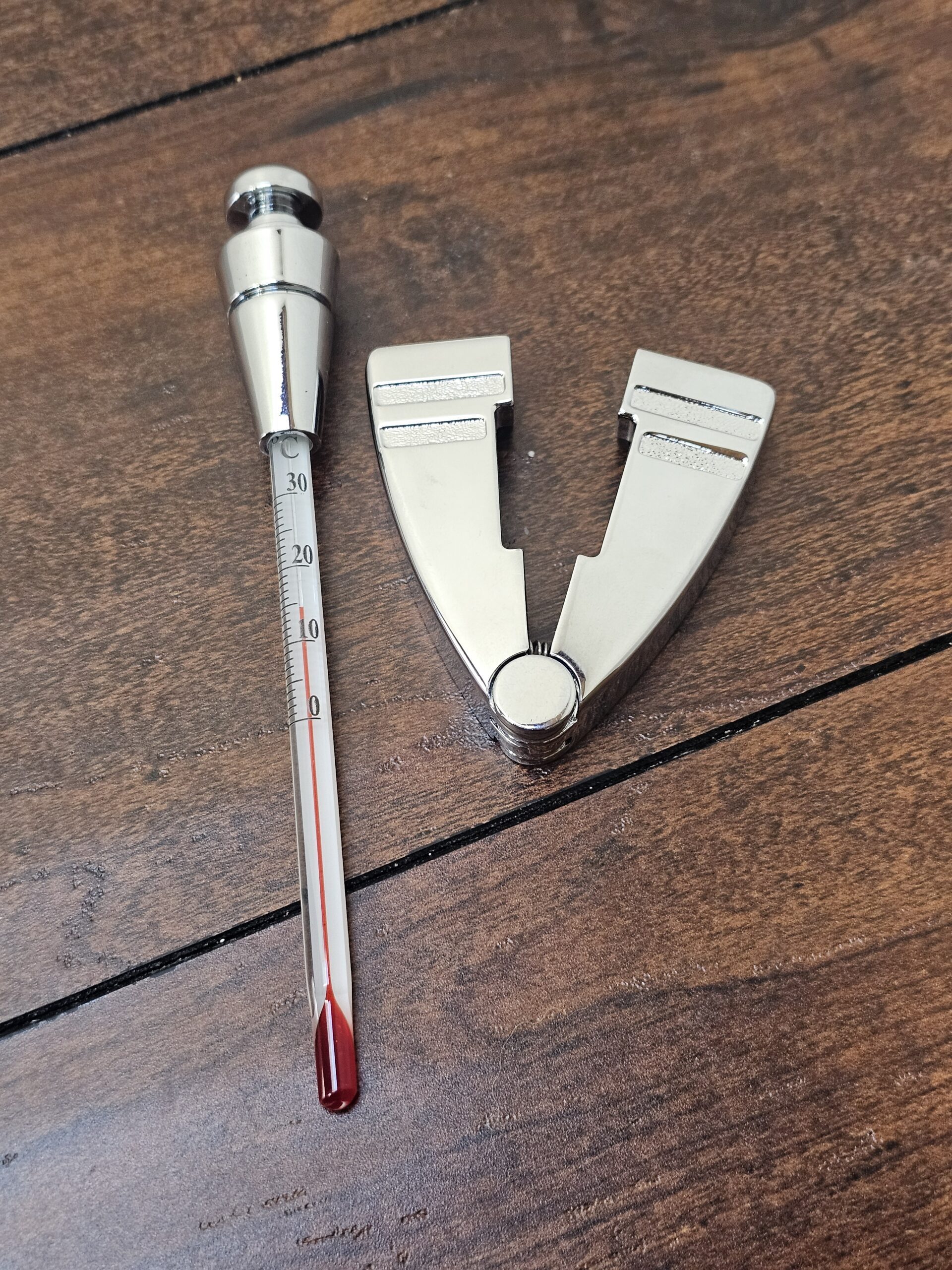 Chrome Wine Bottle Thermometer with Clip Holder - product image 2