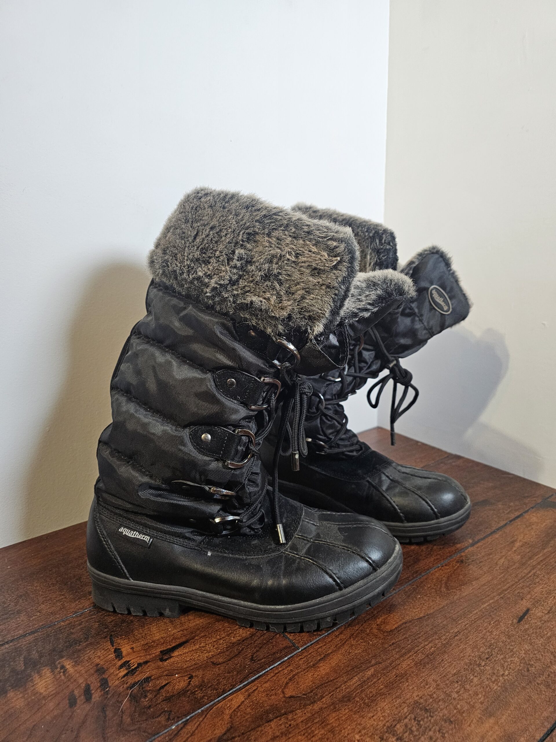 Aquatherm Women's Canuck Black Winter Boots Faux Fur Lined Size 9M - product image 2