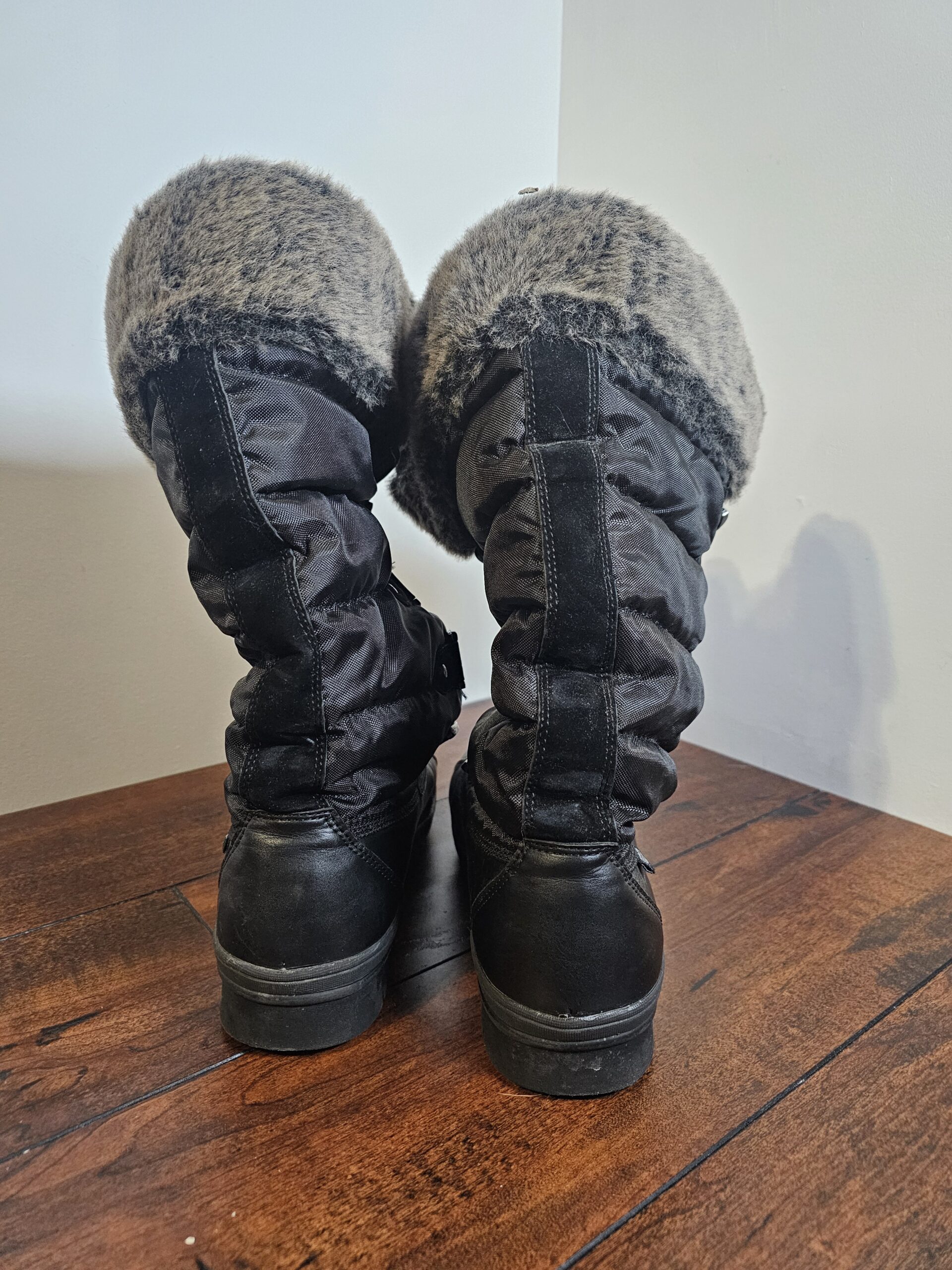 Aquatherm Women's Canuck Black Winter Boots Faux Fur Lined Size 9M - product image 3