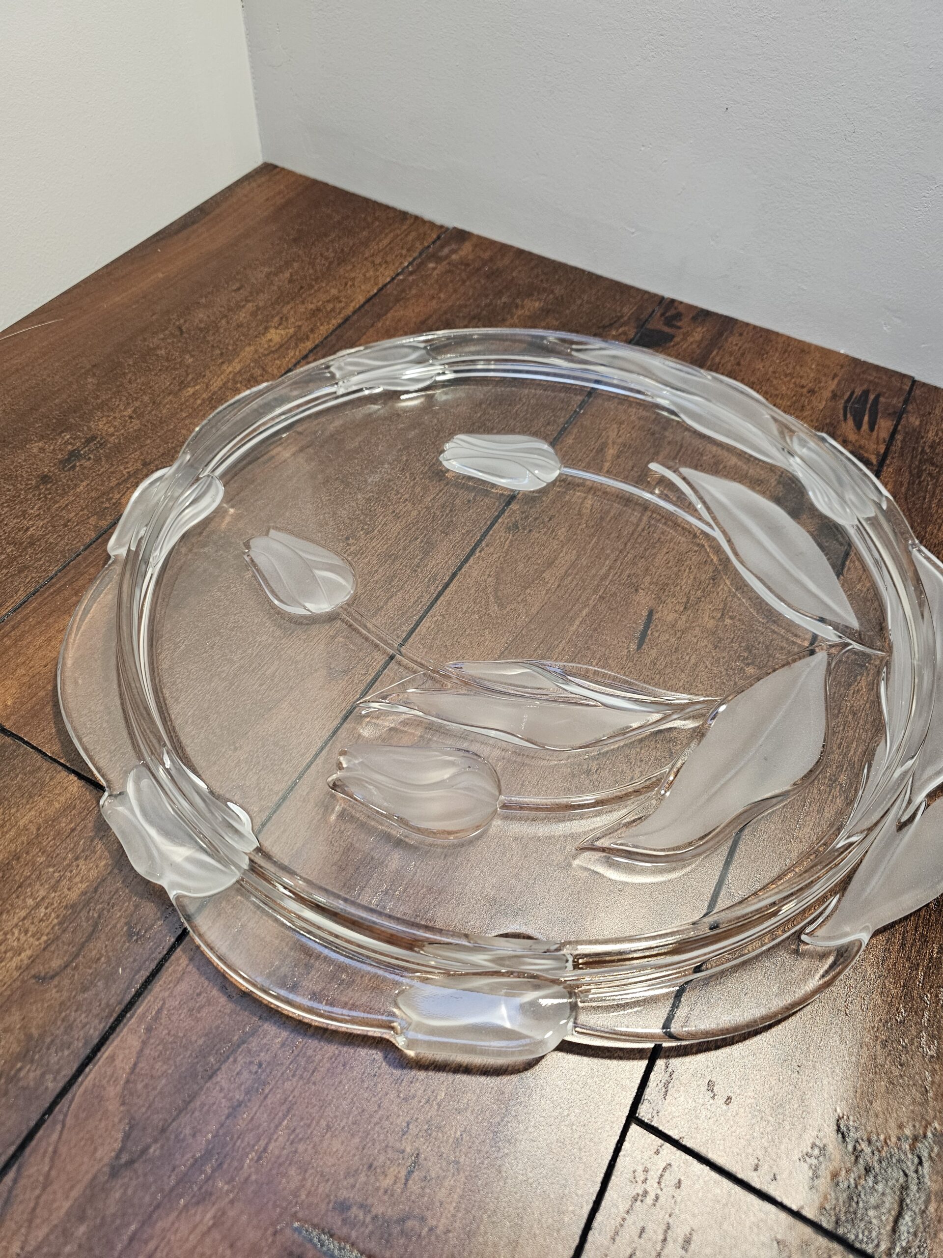 Clear Glass Serving Plate with Floral Tulip Design - product image 3