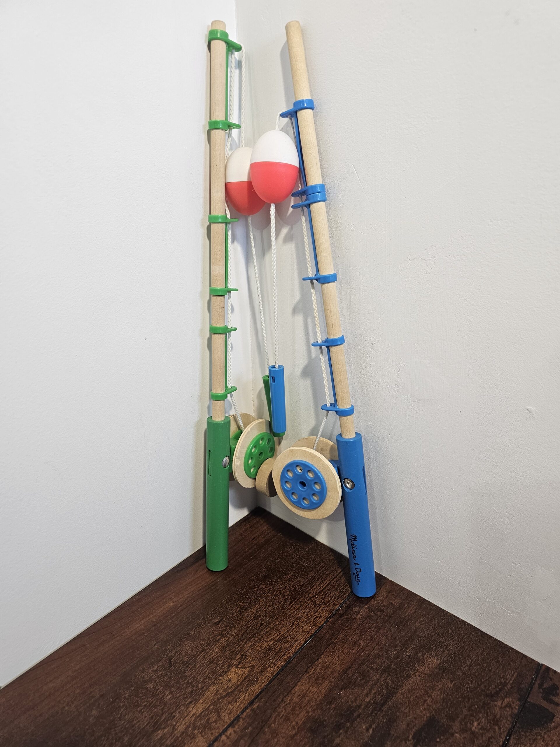 Melissa & Doug Wooden Fishing Rod Set with Bobbers - product image 4