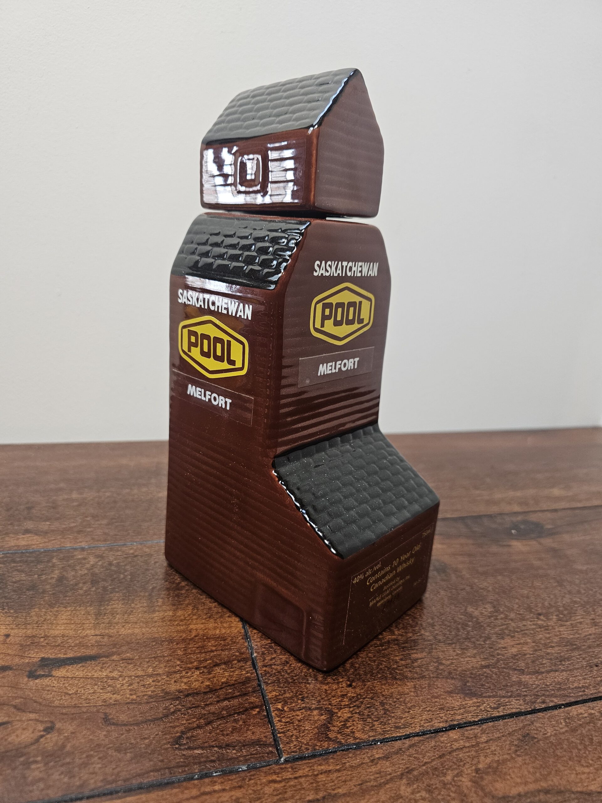 Maple Leaf Distillers Saskatchewan Pool Melfort Whisky Decanter - product image 5