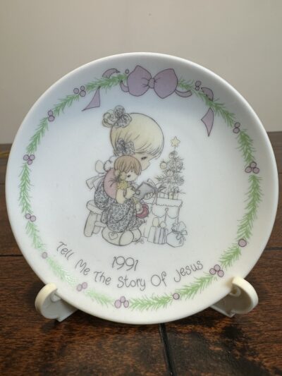 Precious Moments 1991 Collectible Plate 'Tell Me The Story Of Jesus' - product image 1