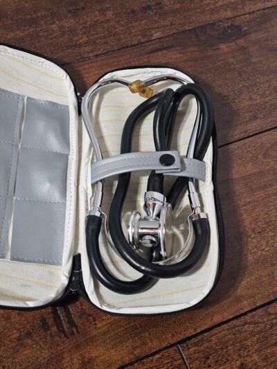 Lunica Dual Head Stethoscope with Carrying Case - product image 1