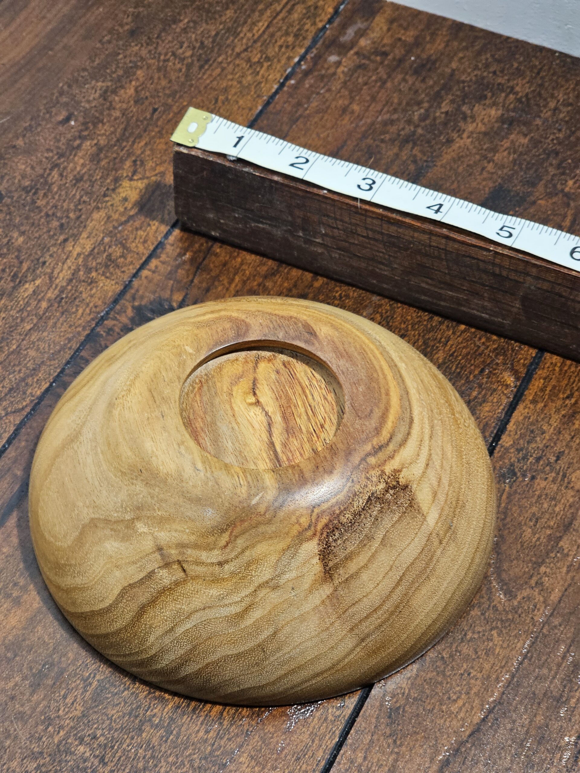 Handcrafted Wooden Bowl Natural Finish 6-inch Diameter - product image 5
