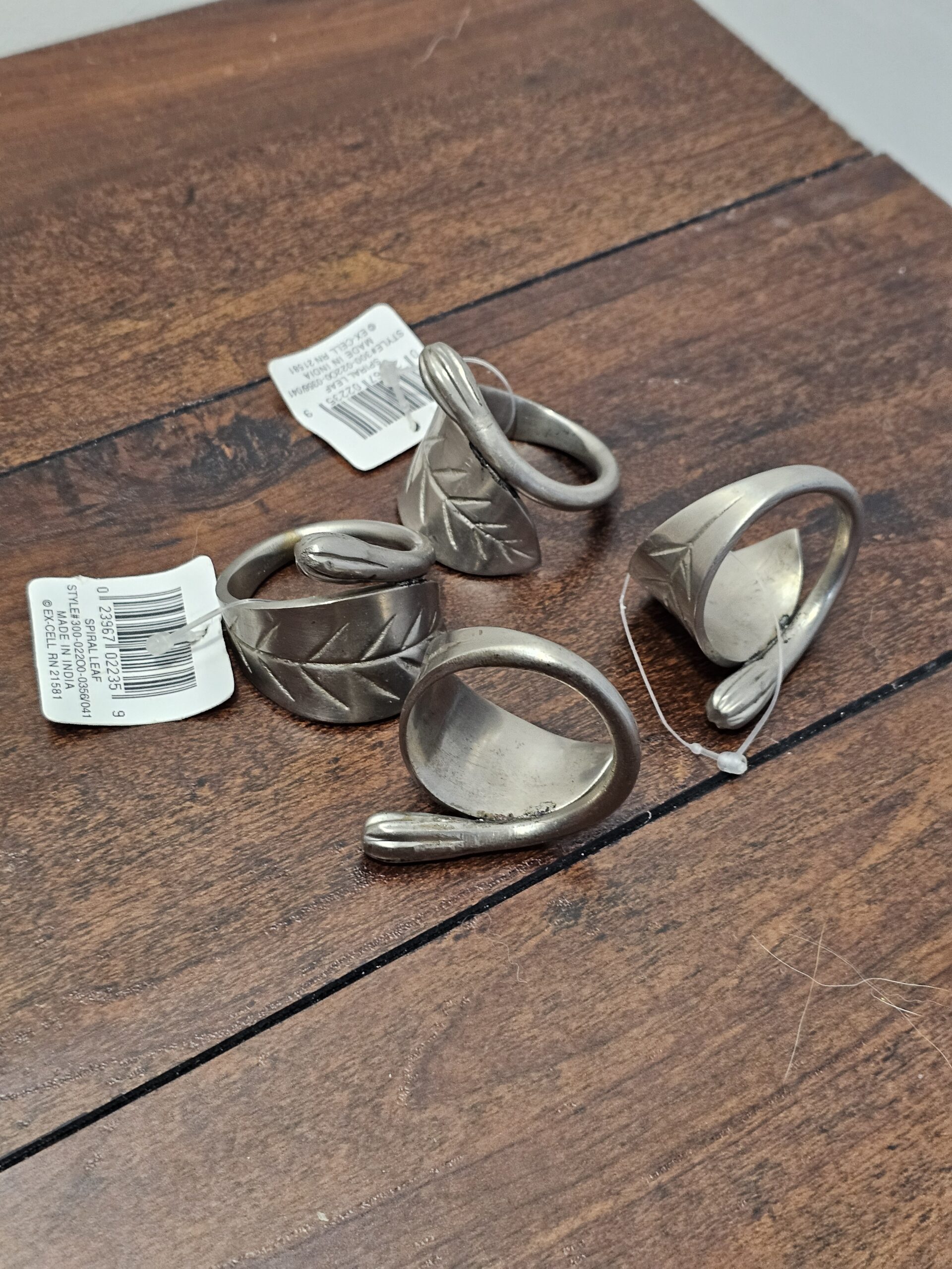 Ex-Cell Spiral Leaf Napkin Rings Silver Set of 4 - product image 1