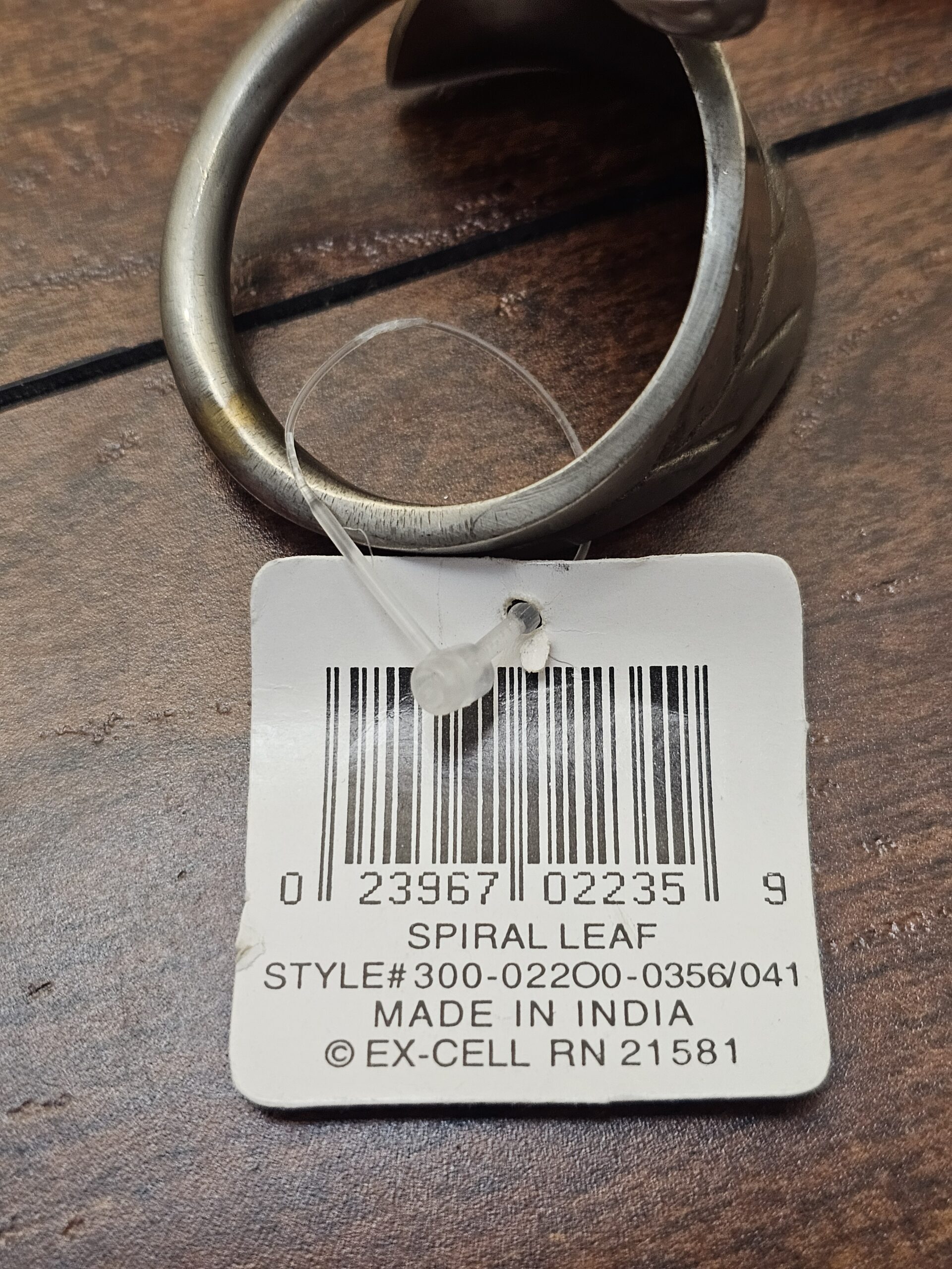 Ex-Cell Spiral Leaf Napkin Rings Silver Set of 4 - product image 2