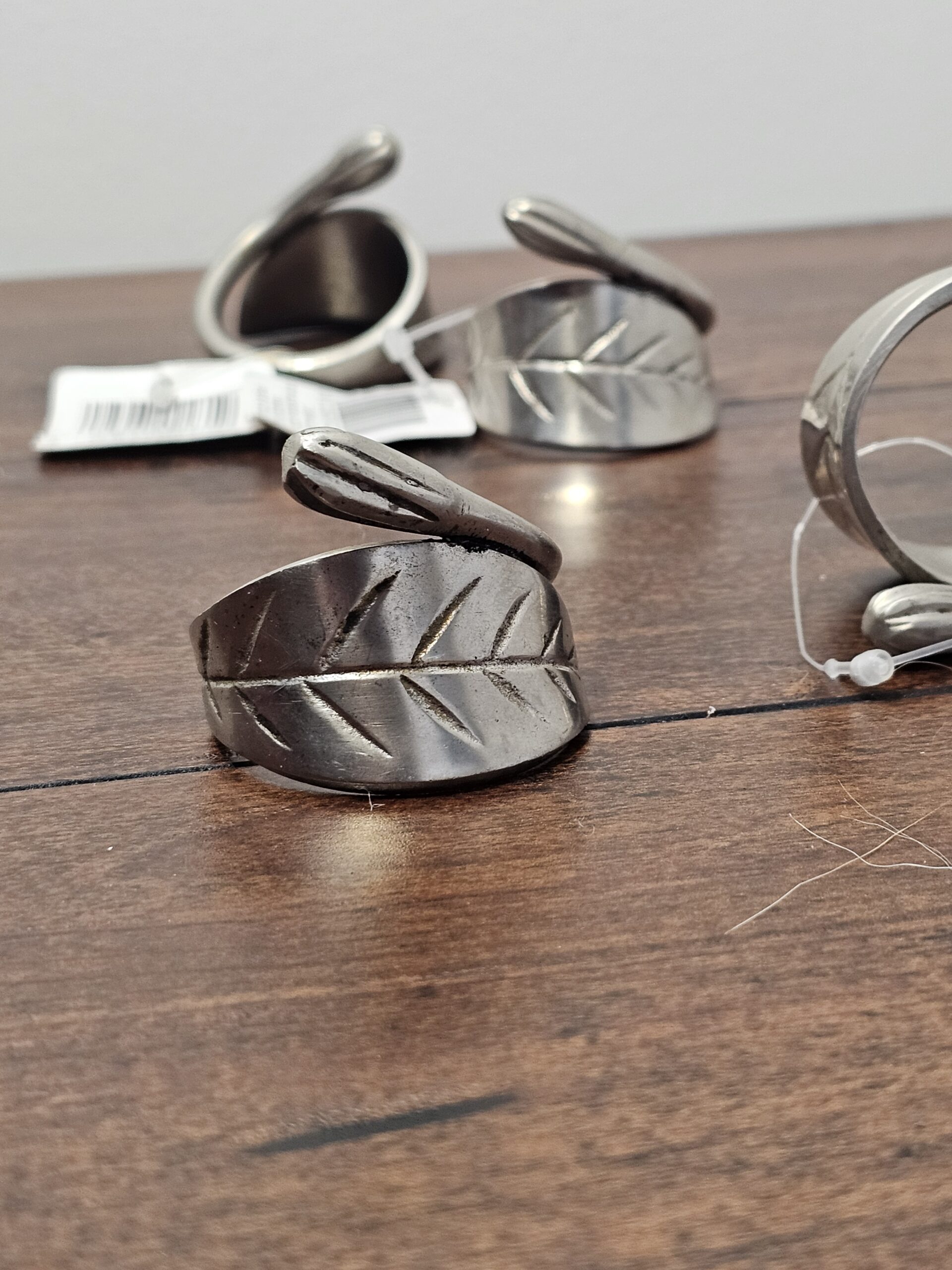 Ex-Cell Spiral Leaf Napkin Rings Silver Set of 4 - product image 3