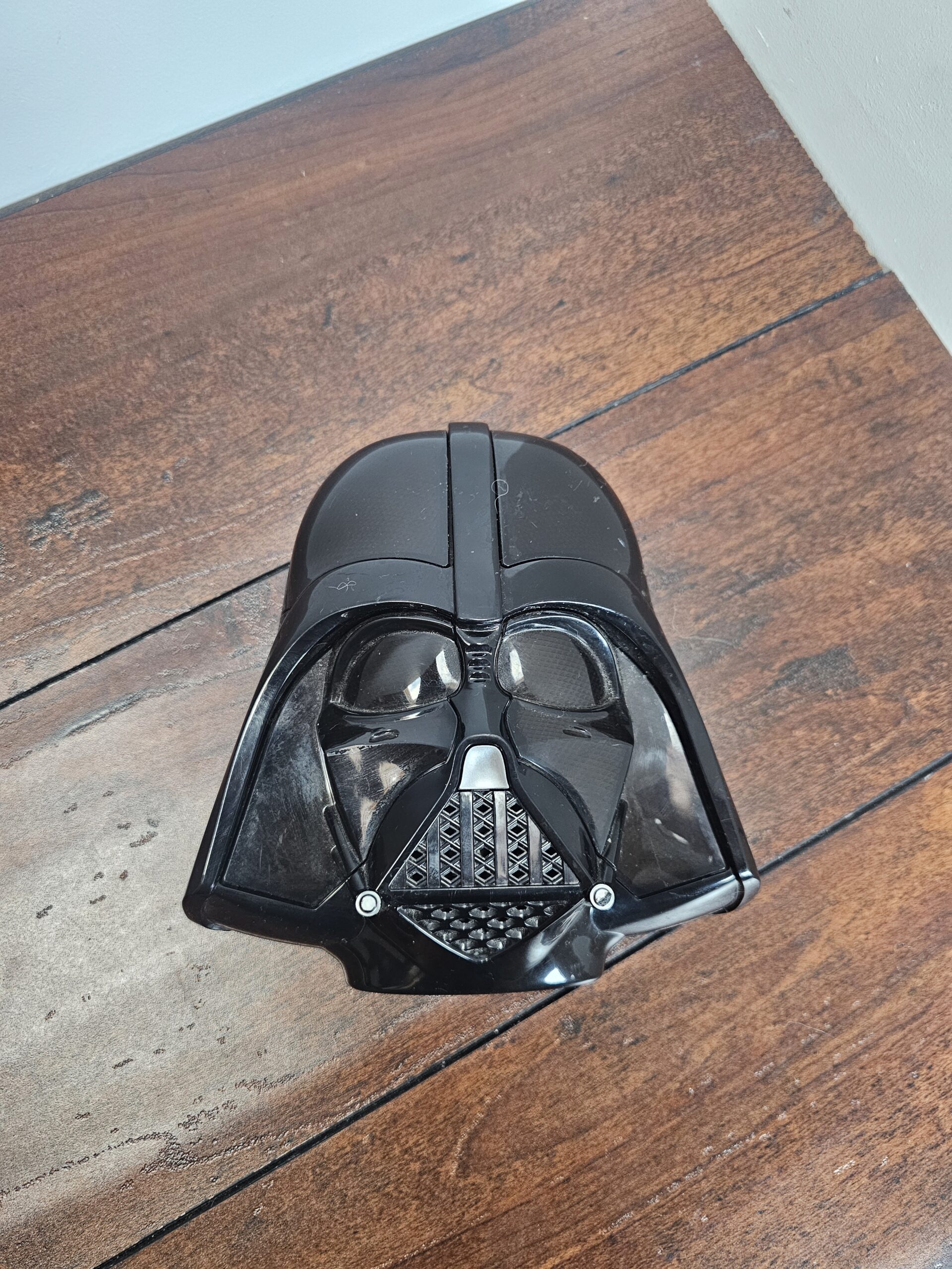 Star Wars Simon Game Darth Vader Electronic Game - product image 1