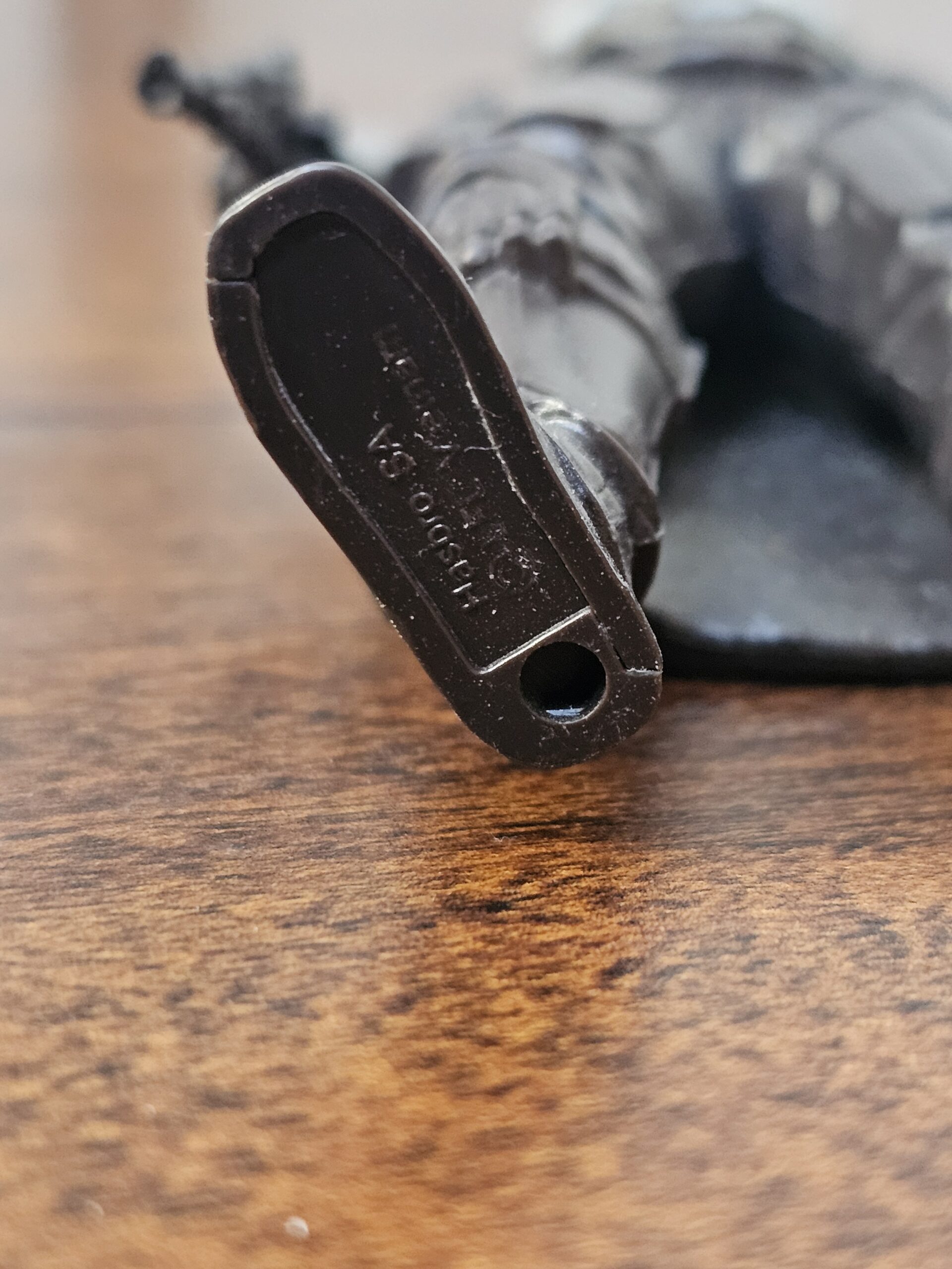 Star Wars The Mandalorian Action Figure with Blaster - product image 5