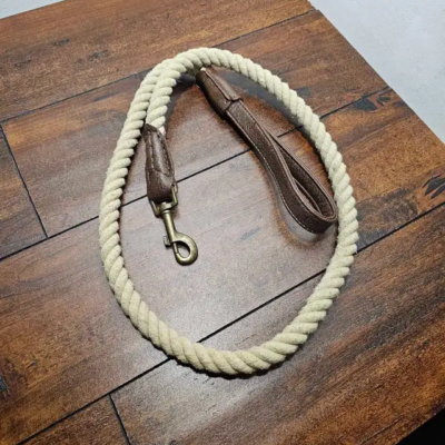 Beaver Canoe Dog Leash - product image 1