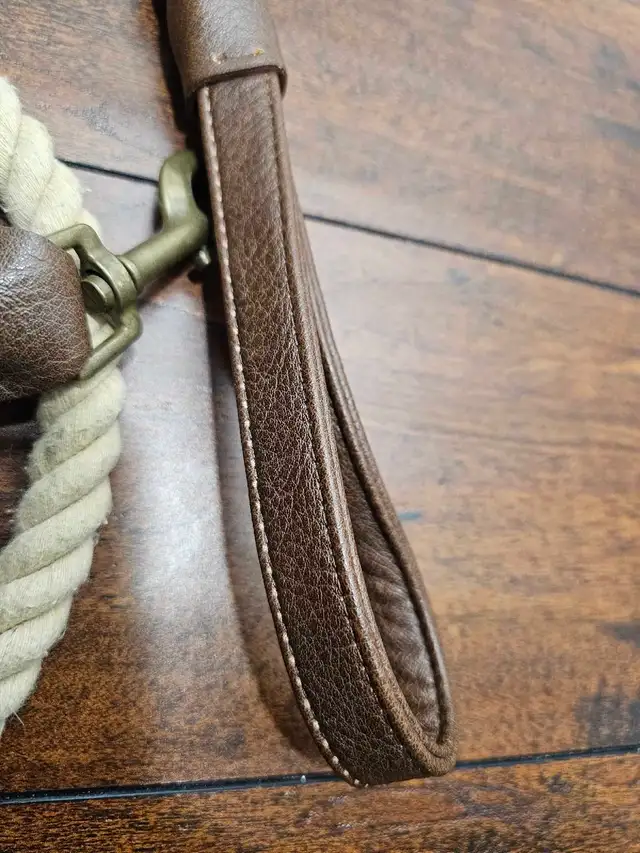 Beaver Canoe Dog Leash - product image 3