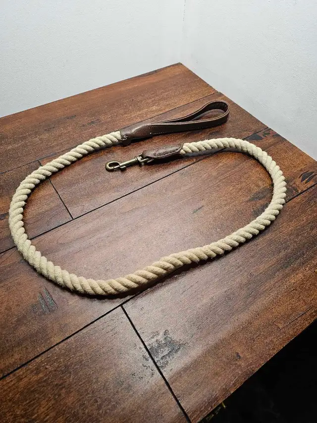 Beaver Canoe Dog Leash - product image 4