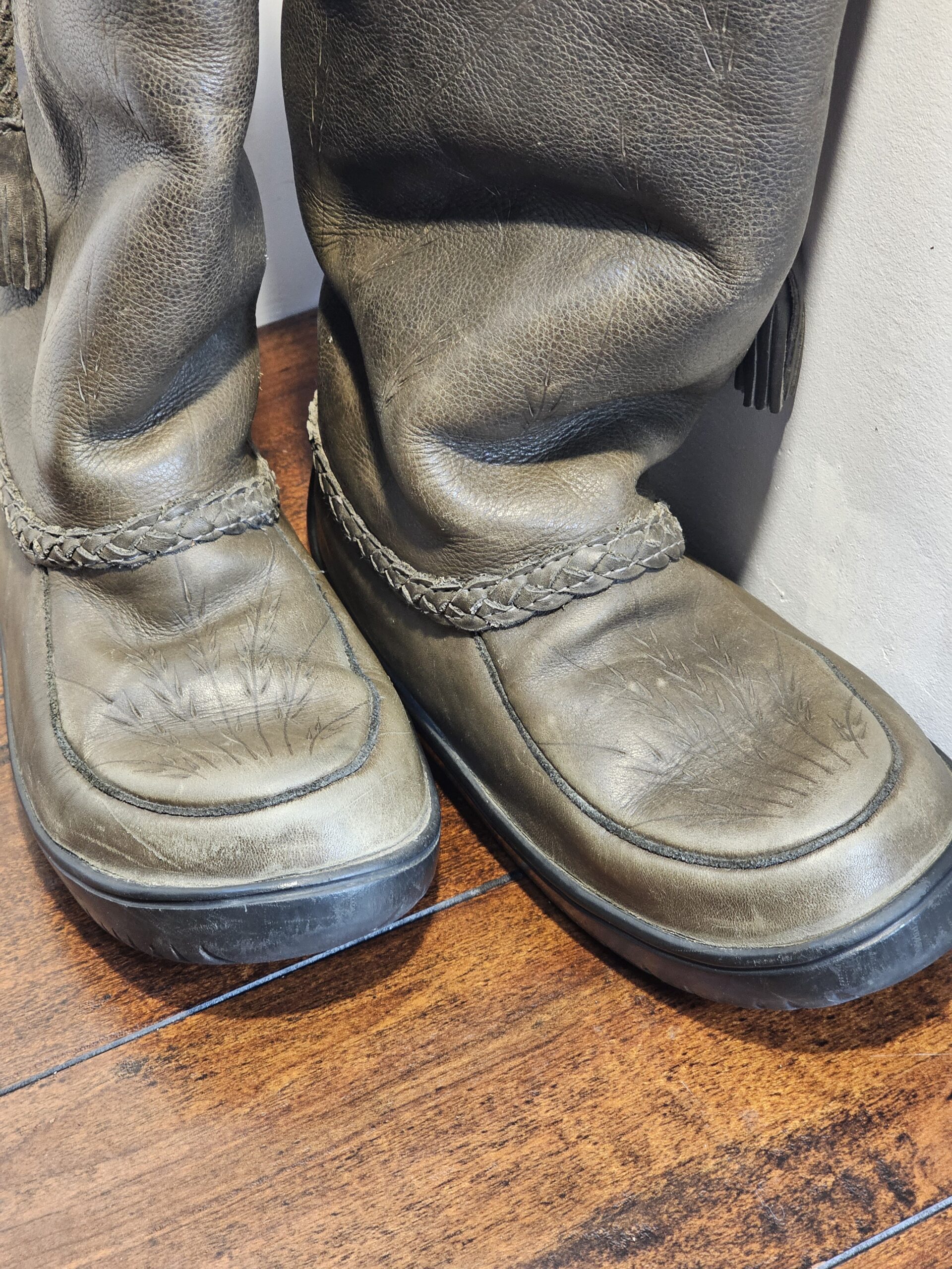 Manitobah Mukluks Waterproof Leather Boots with Tassel Detail - product image 3