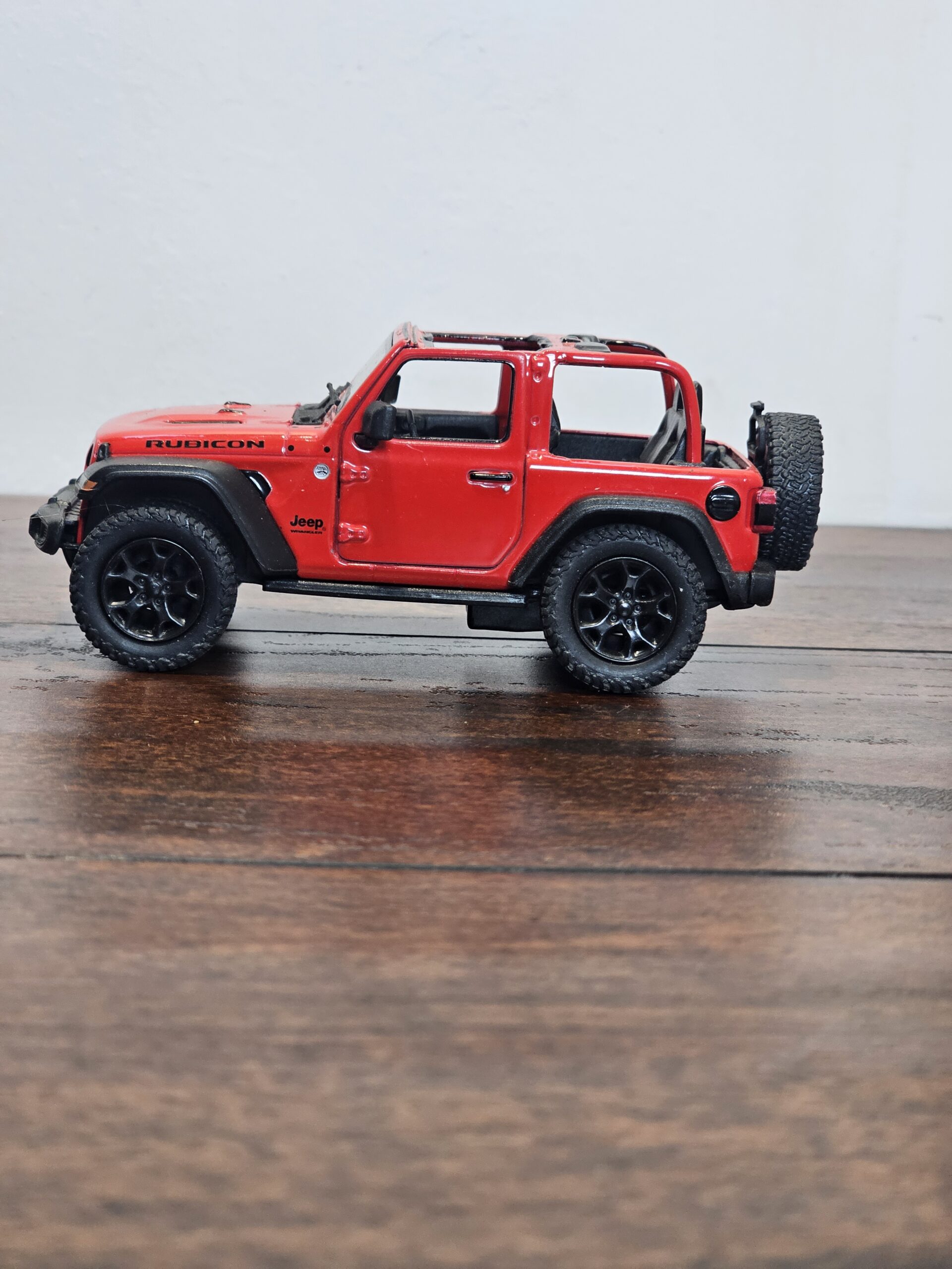 Kinsmart 2018 Jeep Wrangler Rubicon 1:34 Scale Die-Cast Model - product image 1