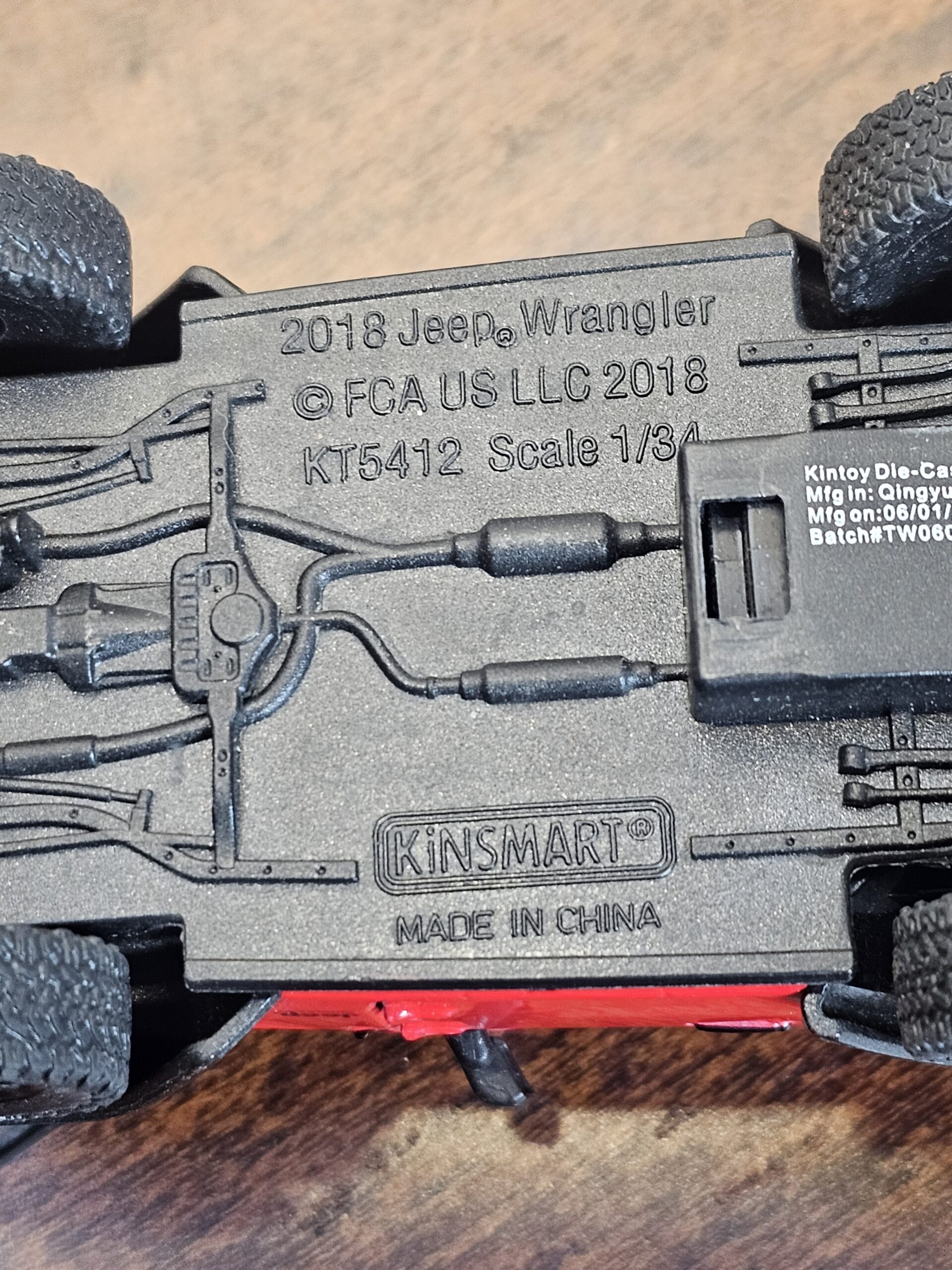 Kinsmart 2018 Jeep Wrangler Rubicon 1:34 Scale Die-Cast Model - product image 5