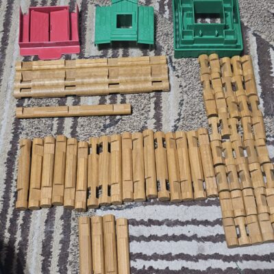 Lincoln Logs Building Set with Plastic Roofs and Doors - product image 1