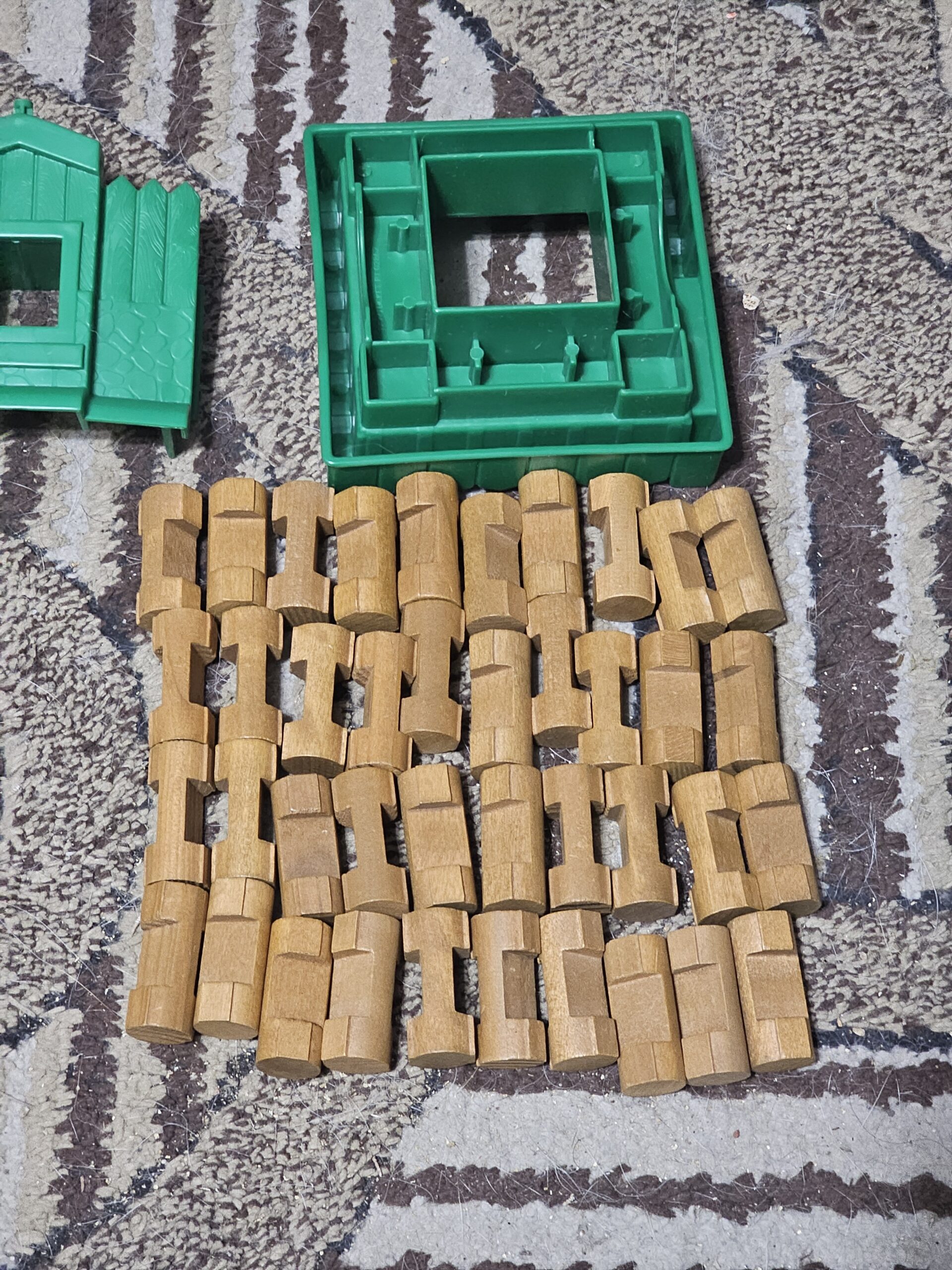 Lincoln Logs Building Set with Plastic Roofs and Doors - product image 4