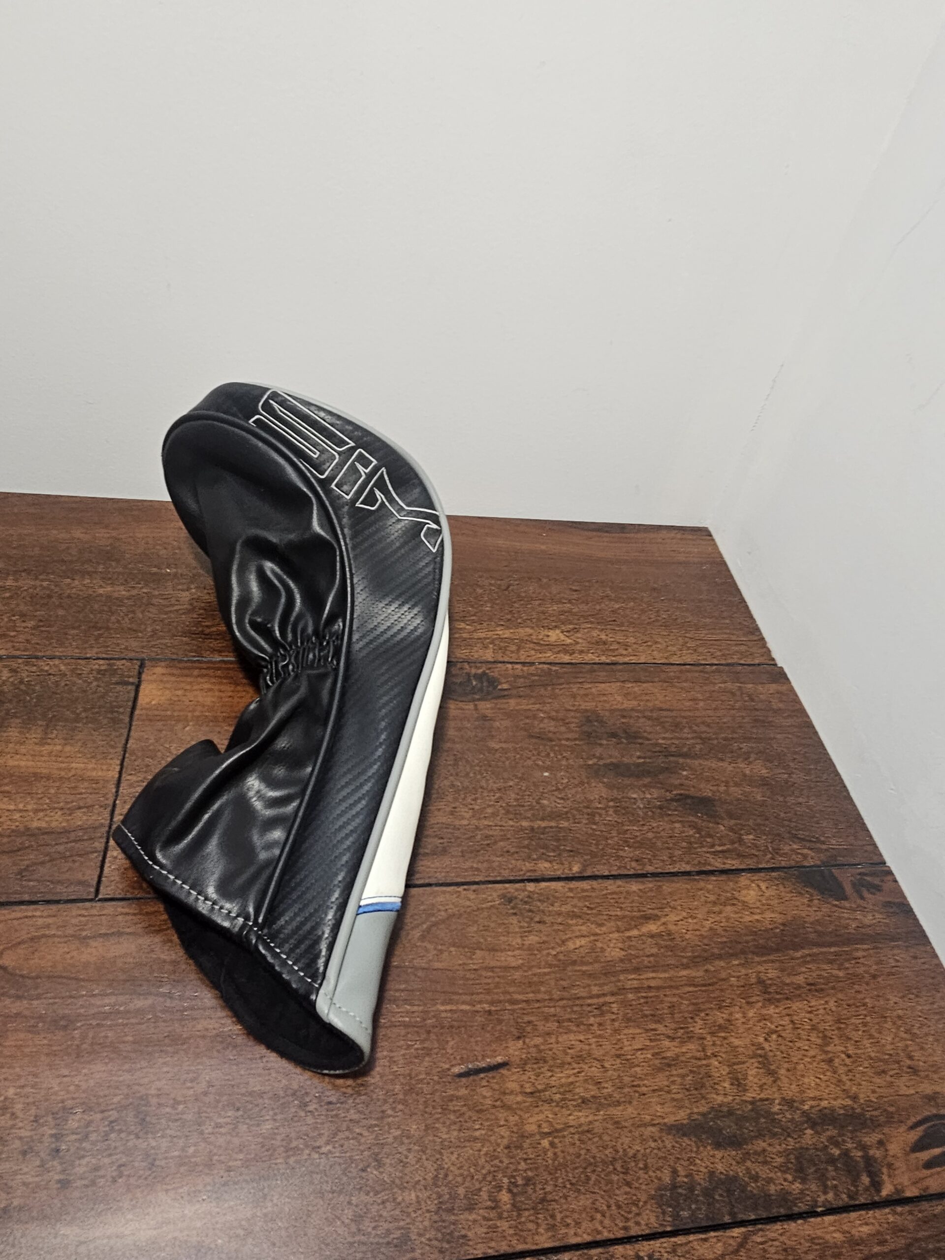 TaylorMade SIM Golf Club Headcover Black White Blue - product image 3