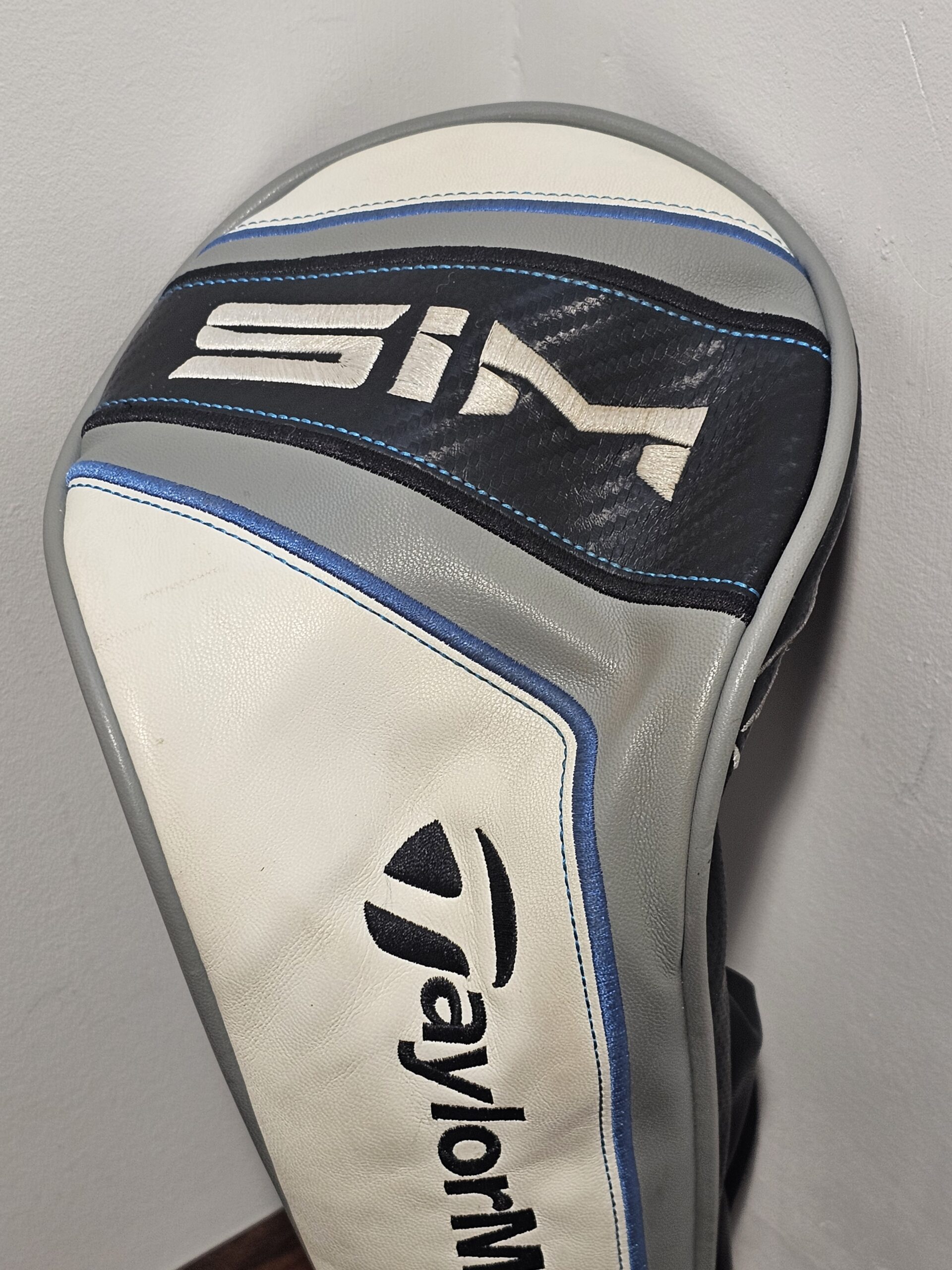 TaylorMade SIM Golf Club Headcover Black White Blue - product image 5