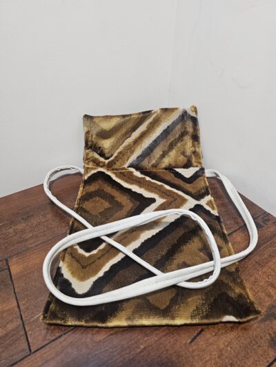 Retro Brown Geometric Pattern Velvet Crossbody Bag - product image 1