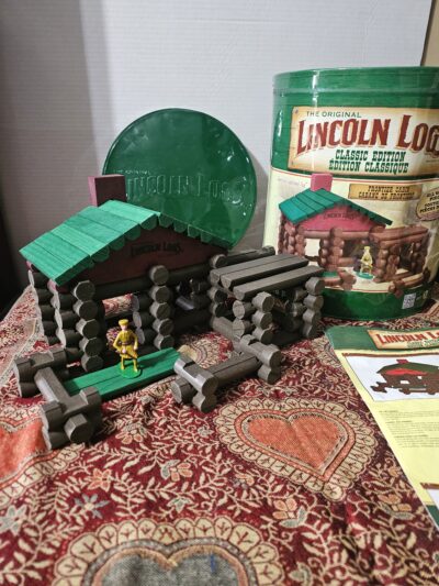 Lincoln Logs Classic Edition Frontier Cabin Building Set - product image 1