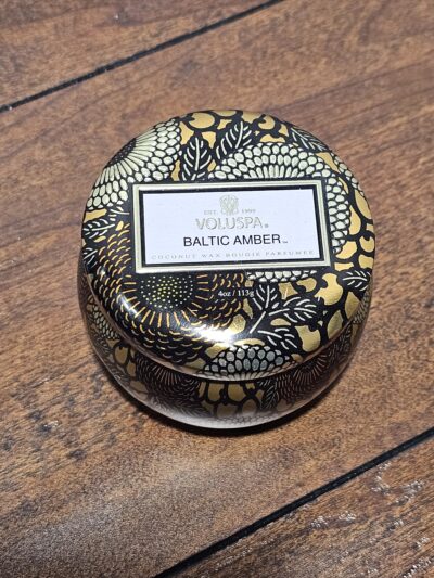Voluspa Baltic Amber Coconut Wax Candle 4oz - product image 1