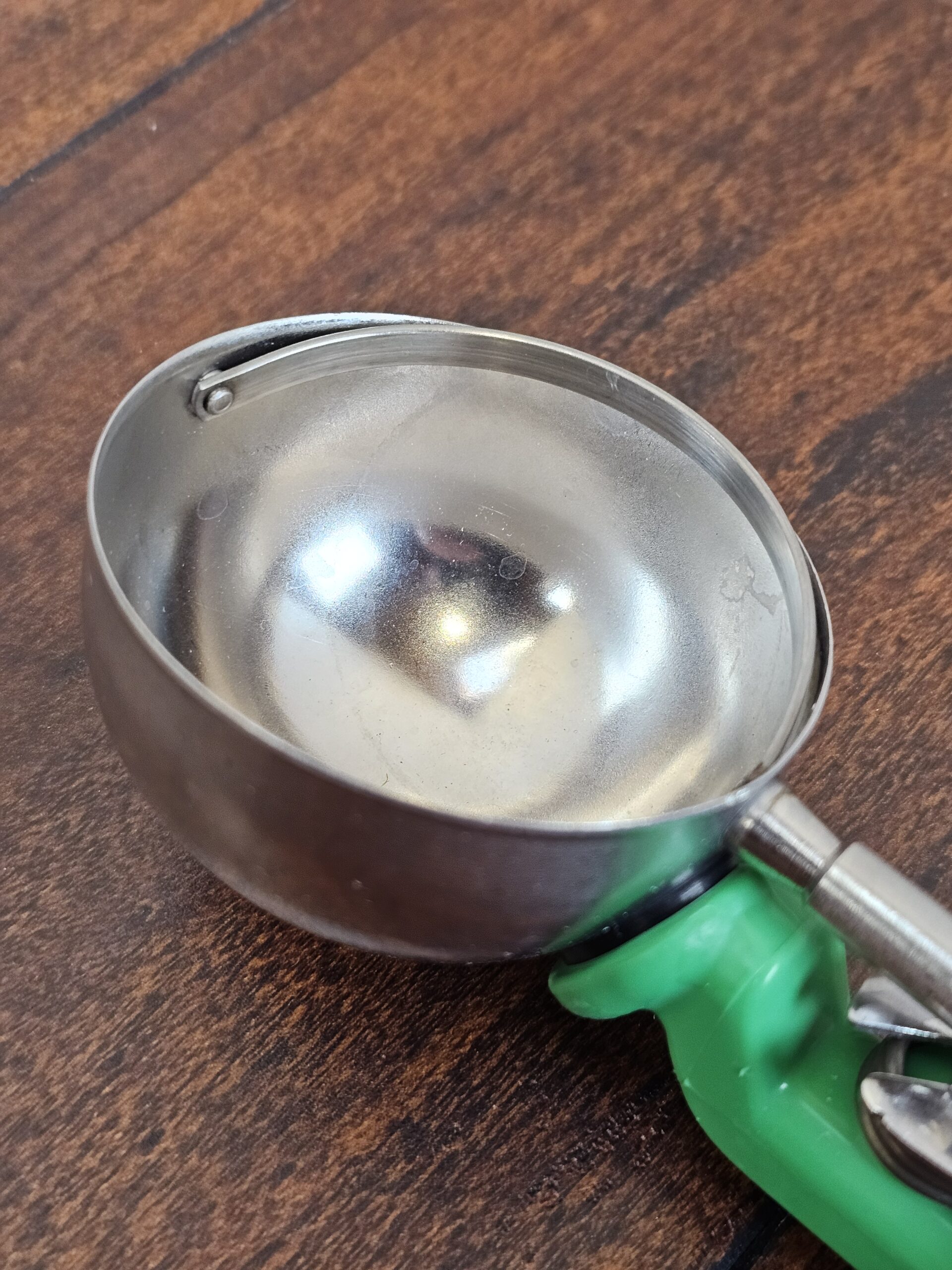 Vollrath Stainless Steel Ice Cream Scoop Green Handle - product image 5