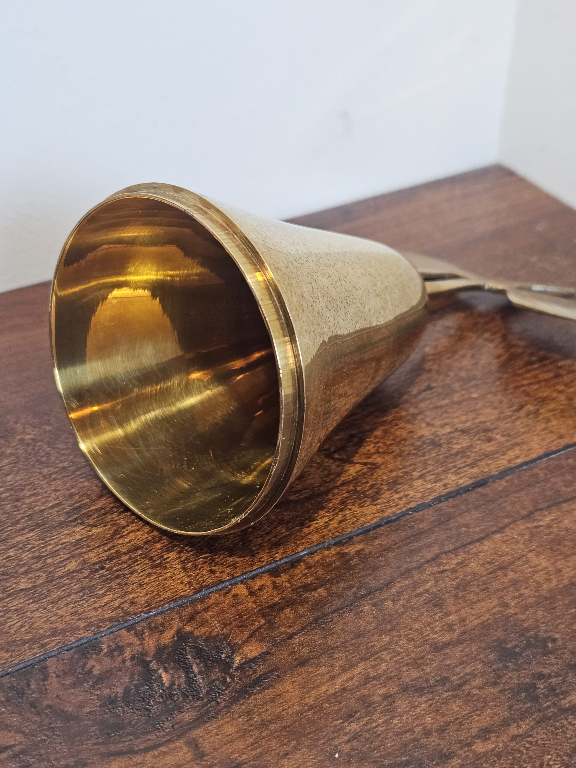 Vintage Brass Pear-Shaped Bell with Leaf Handle - product image 5