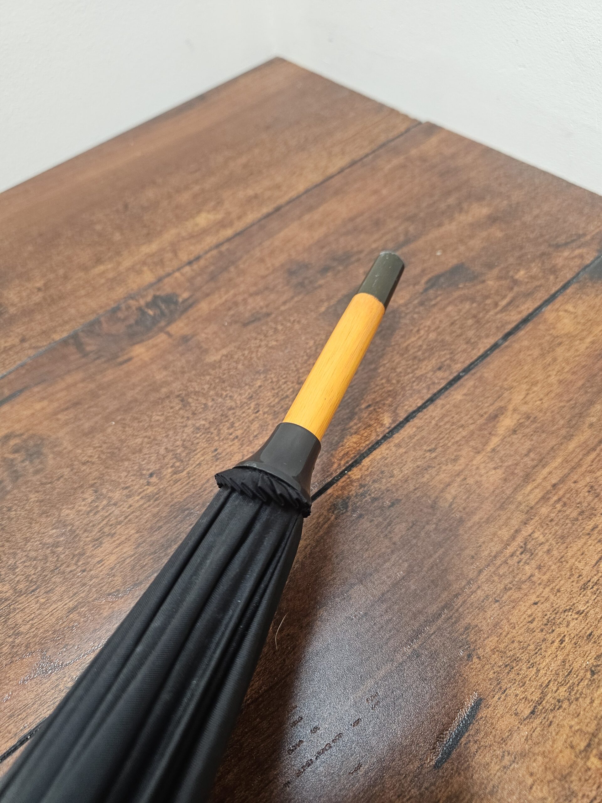 Kingsway Garden Mall Black Umbrella with Wooden Handle - product image 3