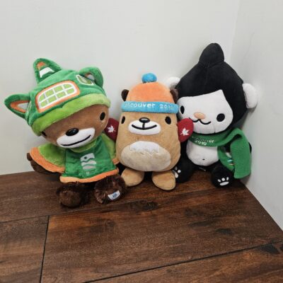 Vancouver 2010 Olympic Mascot Plush Toy Set Quatchi Miga Sumi - product image 1